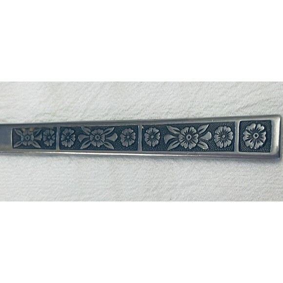 Vtg Imperial Stainless Flatware Dinner Knives Floral Korea Silverware Lot of 11 - Picture 5 of 5